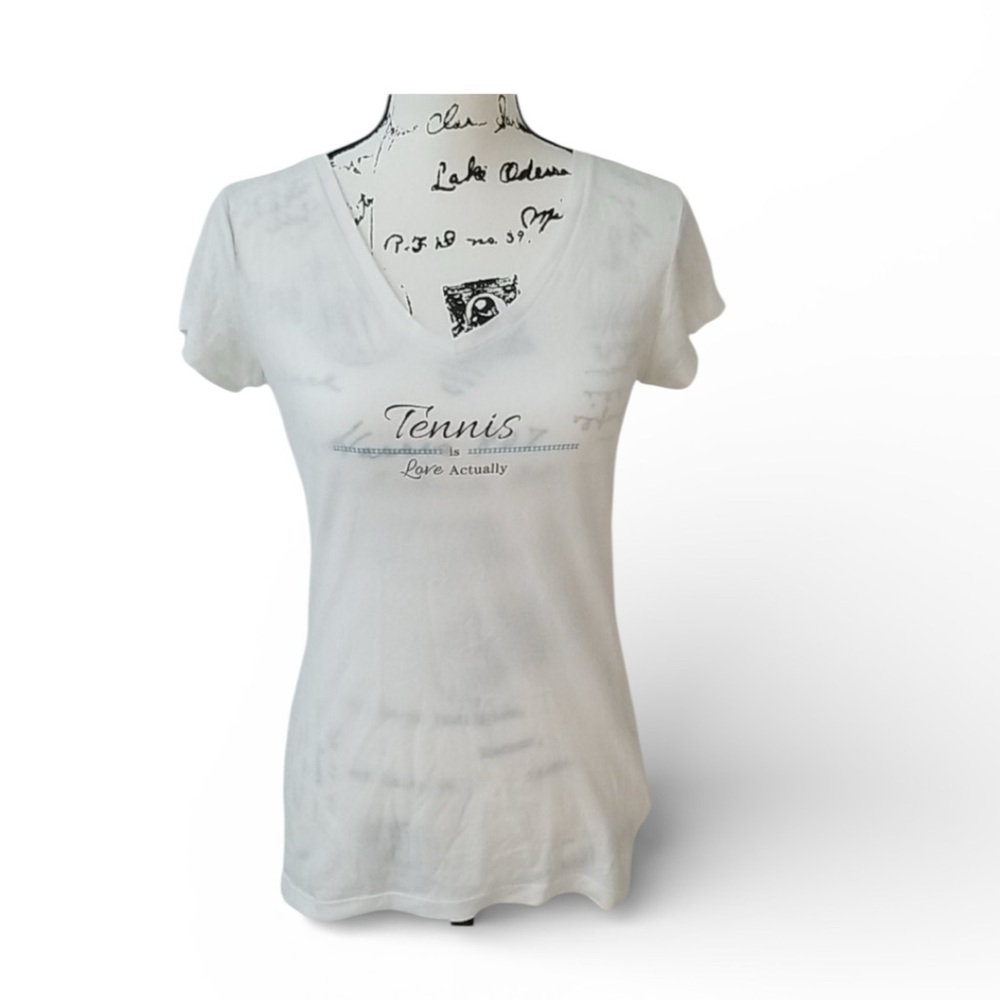 Tennis is Love Actually women’s V neck T shirt white size medium
